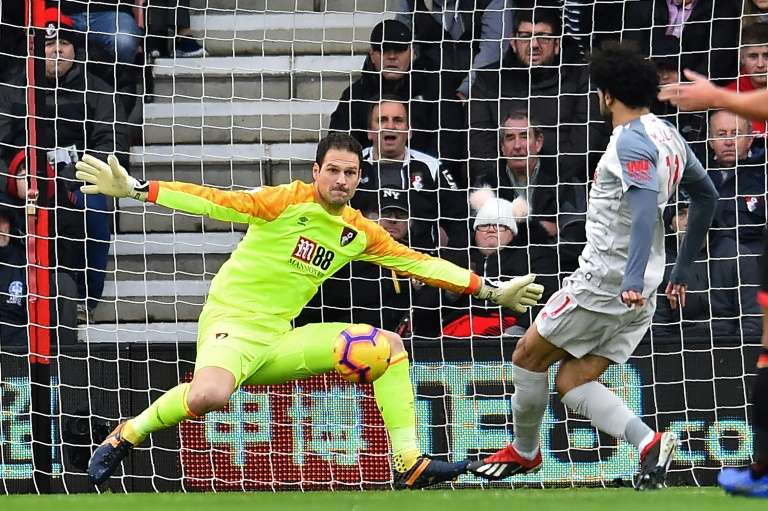 Bournemouth keeper Begovic replaces Reina at AC Milan. AFP