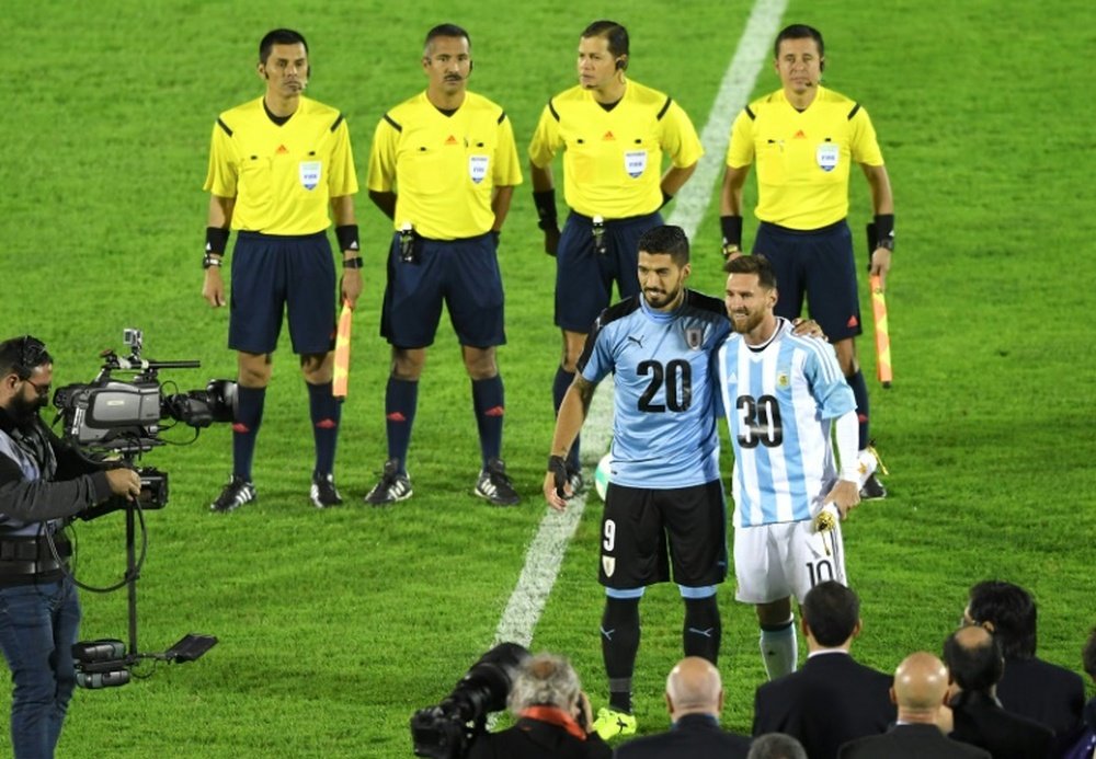 Uruguay y Argentina quieren organizar, junto a Paraguay y Chile, el Mundial 2030. AFP/Archivo