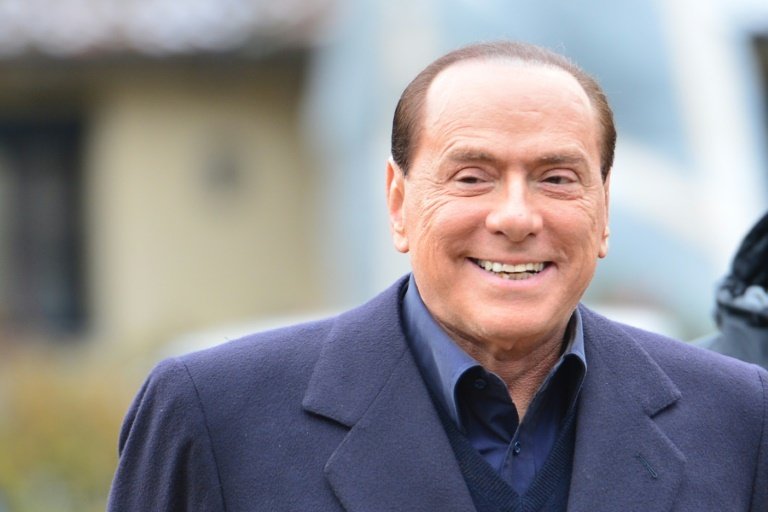 Hay quien cree que Berlusconi ya no debería dirigir al Milan. AFP