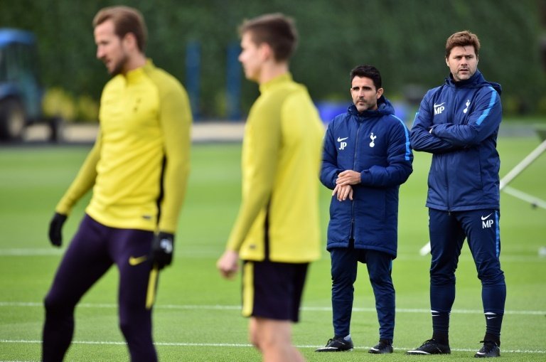 Pochettino keeps Spurs grounded for Palace visit