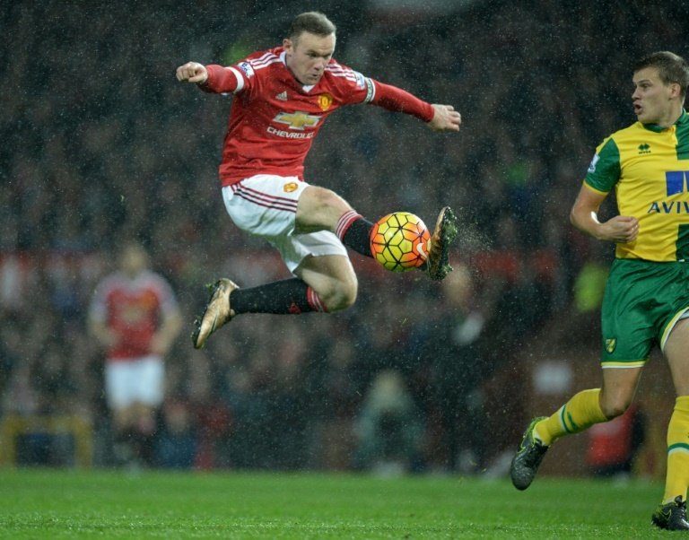 Van Gaal booed again as Norwich stun United