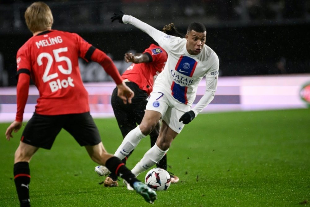 Compos officielles : Pays de Cassel-PSG. AFP