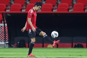 El defensa japonés Yuta Nakayama se perderá el Mundial de fútbol en Qatar tras ser cancelado para el resto de la temporada por una lesión en el tendón de Aquiles, según confirmó su club, el inglés Huddersfield.