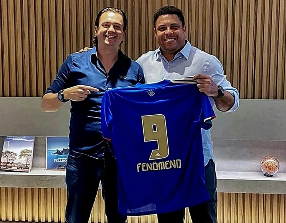 Alexandre Pássaro vira opção para o futebol do Cruzeiro de Ronaldo Fenômeno.AFP