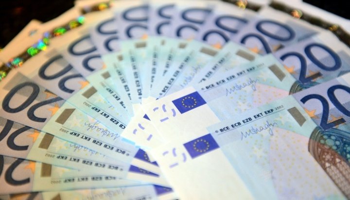 Irish footballer wins a million euros in lottery