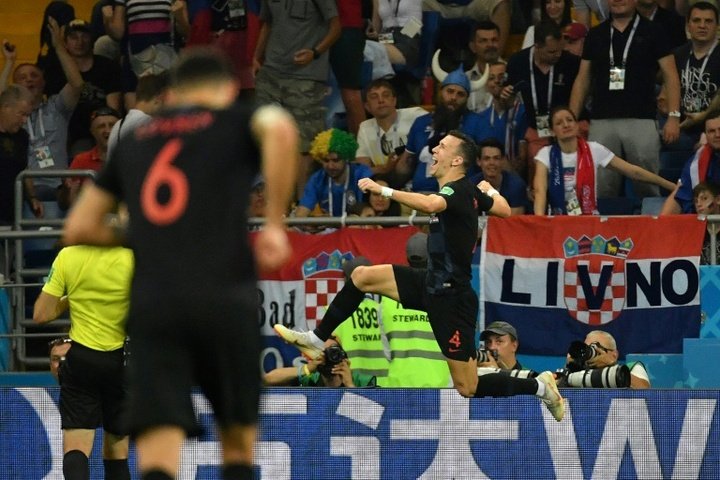 Croatia's reserves hold off Iceland to top Group D