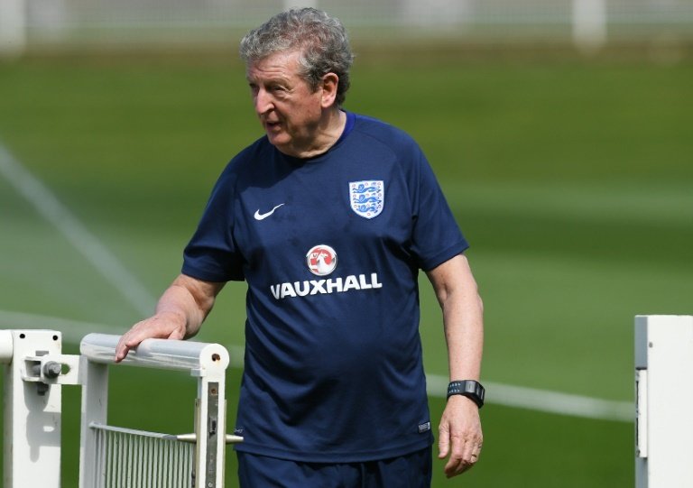 Englands coach Roy Hodgson arrives for a training session in Chantilly on June 23, 2016 during the Euro 2016 football tournament