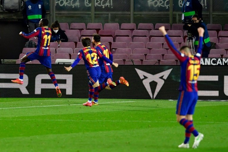 293 dias depois, o Barça pode voltar a ser líder