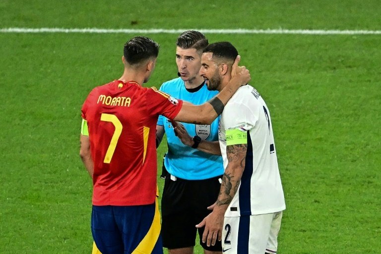 La Liga Belga, como la Euro: solo los capitanes hablarán con los árbitros