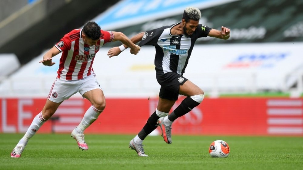 El Newcastle rentabiliza los errores del Sheffield United. AFP
