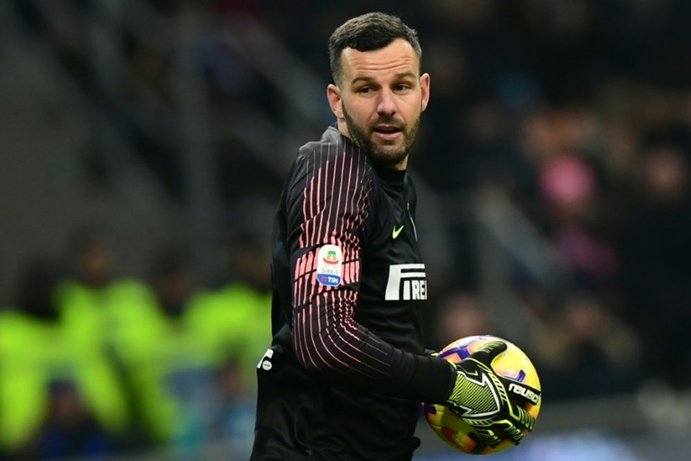 Handanovic positivo al Covid. AFP