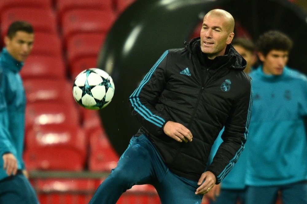 Zidane tiene un complicado reto por delante. AFP