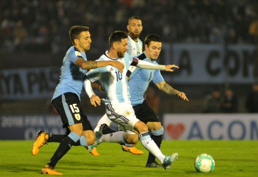 El Argentina-Perú se disputará el cinco de octubre. AFP