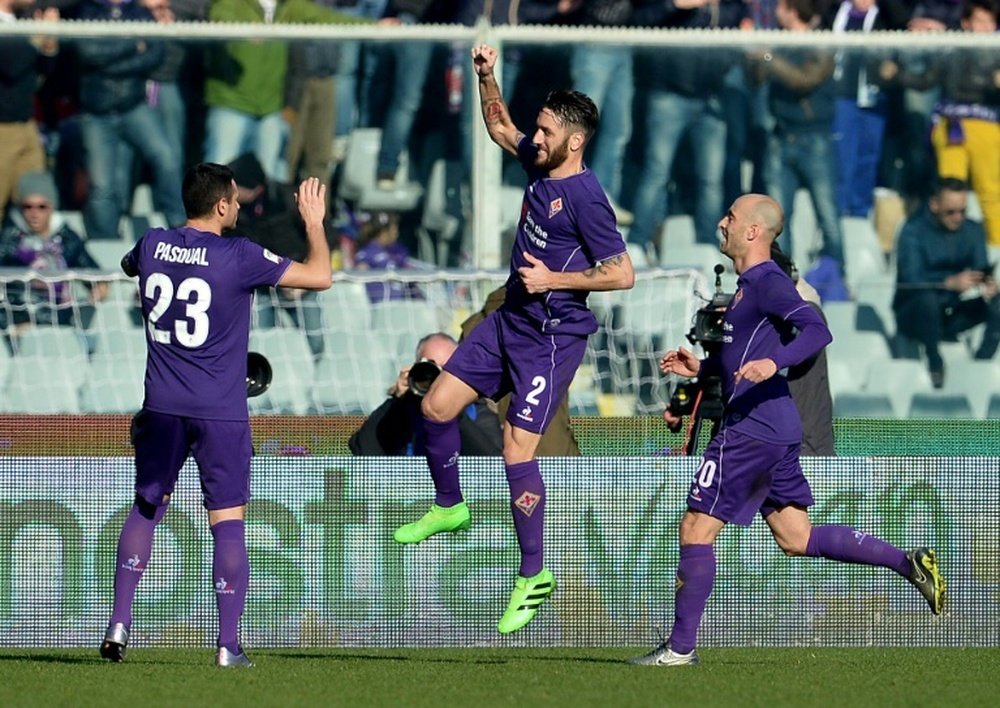 El defensa tiene contrato con la Fiorentina hasta 2017. AFP