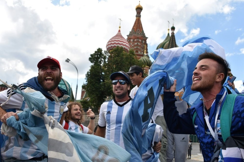 Argentinos de todo el mundo sufrieron con su selección. AFP