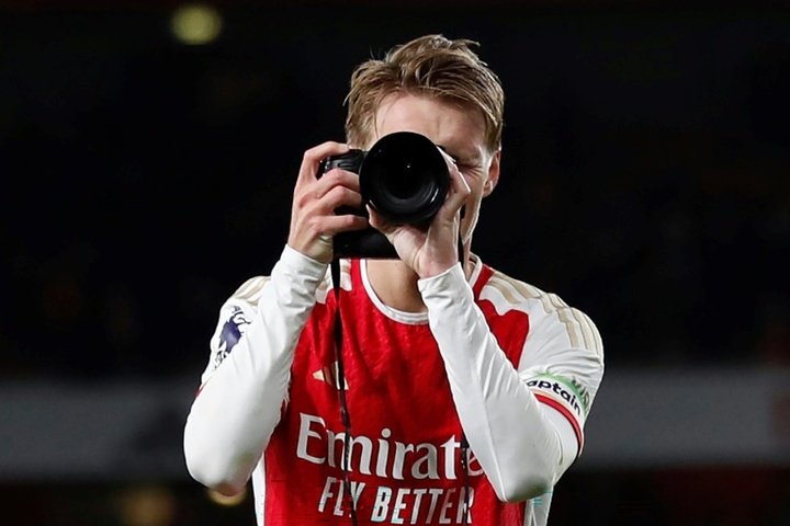 El Arsenal le saca a Moyes la foto para el paro