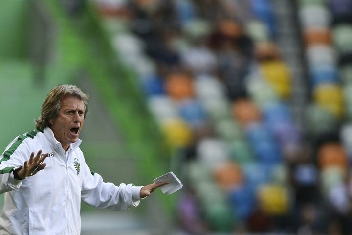 Jorge Jesus testa novo esquema táctico e... Sporting CP acaba goleado em Guimarães