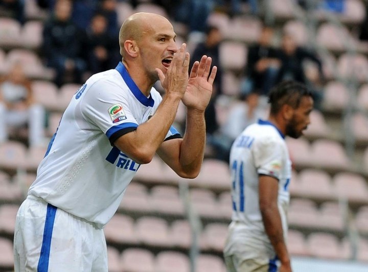 Cambiasso joins Olympiakos after Leicester exit