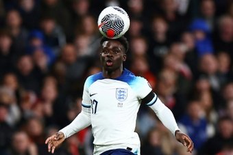 L'attaquant d'Arsenal Bukayo Saka a déclaré forfait avec l'Angleterre pour les prochains matches amicaux contre le Brésil et la Belgique.