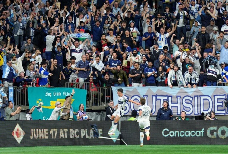 El Inter Miami, que ya le dio vuelta a un 1-0 en la anterior eliminatoria, cayó con contundencia en la visita a Vancouver Whitecaps. Brian White y Sebastian Berhalter hicieron los tantos en el 2-0 final.