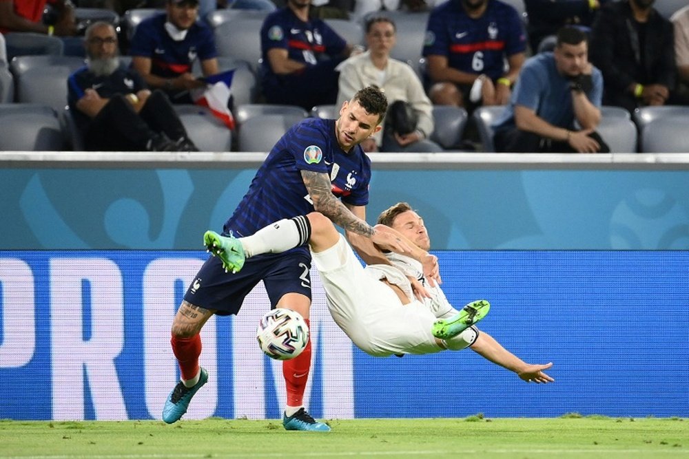 Lucas Hernandez trained this Saturday together with his teammates. AFP