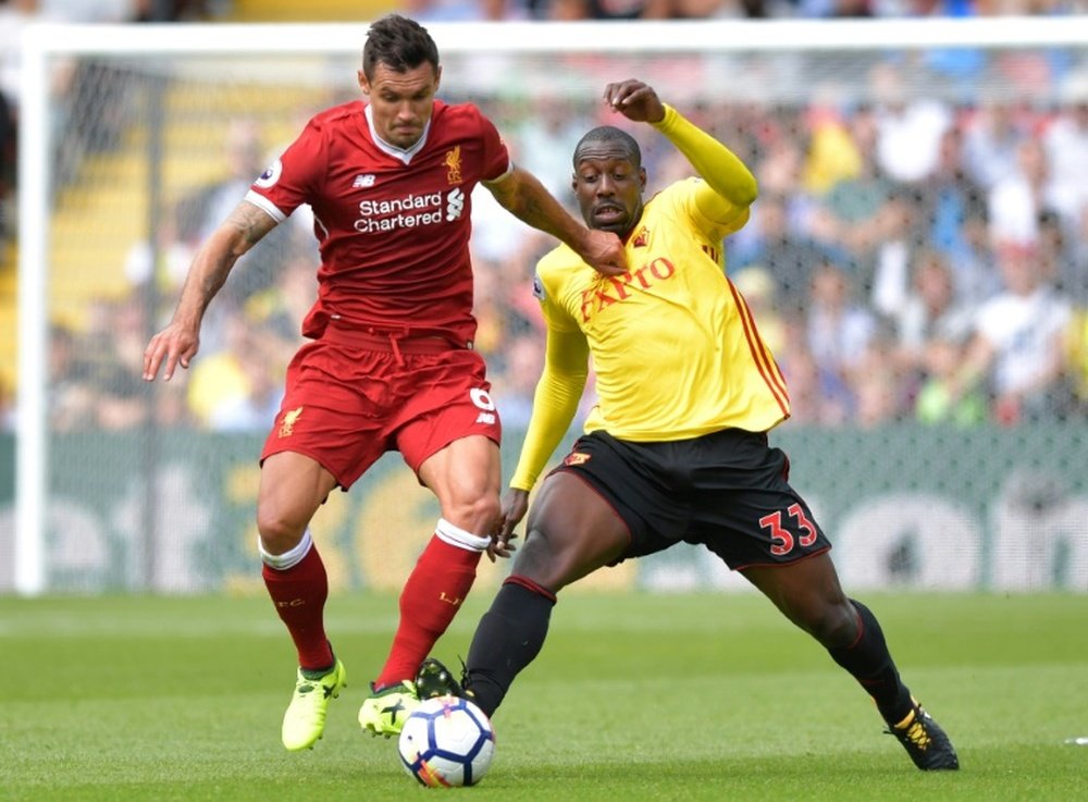 Lovren no pudo jugar ante el Huddersfield por lesión. AFP