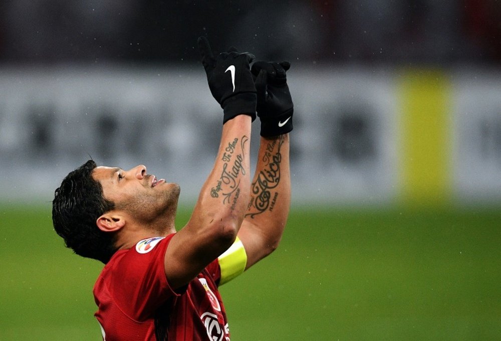 El alto sueldo de Hulk supone un problema para el Galatasaray. AFP
