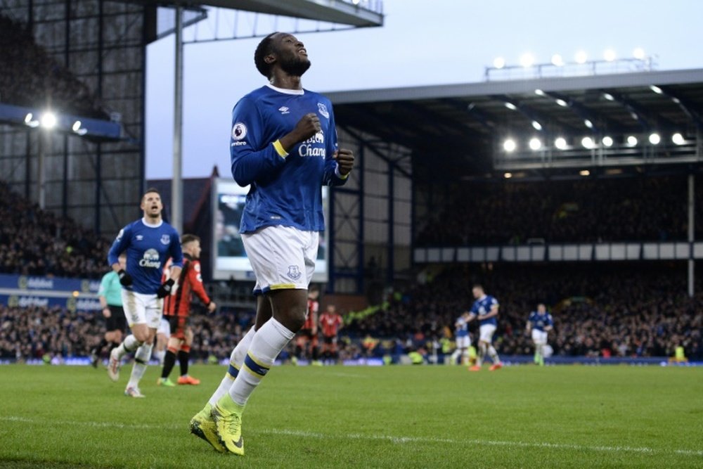 Everton look to Lukaku as Moyes returns