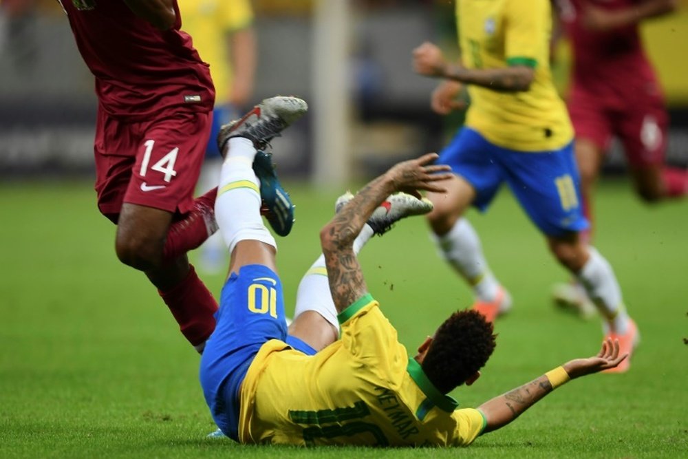Neymar no tiene suerte en forma de lesiones. AFP
