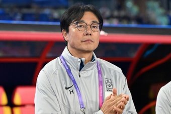 La Corée du Sud a nommé Hwang Sun-hong comme entraîneur intérimaire pour succéder à Jurgen Klinsmann, qui a été limogé après l'élimination en demi-finale de la Coupe d'Asie et les révélations sur une dispute entre des joueurs vedettes.