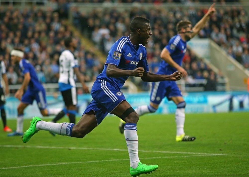 Chelseas Brazilian midfielder Ramires celebrates after a goal during the English Premier League football match between Newcastle United and Chelsea at St James Park in Newcastle-upon-Tyne, England, on September 26, 2015