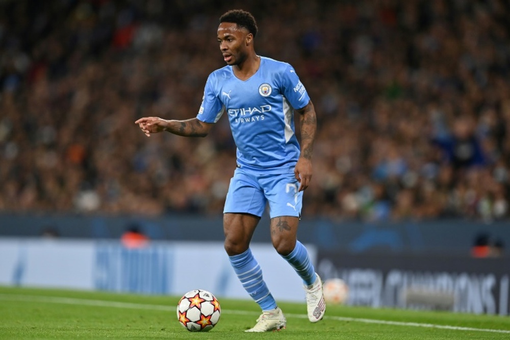 Sterling no vería con malos ojos la opción del Arsenal. AFP