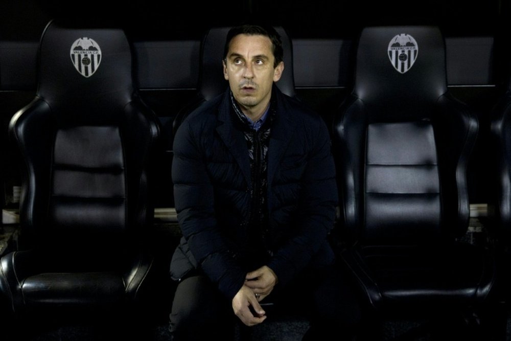 Valencias coach Gary Neville has pleaded with the clubs disgruntled fans to turn up and support his struggling side when they face Espanyol