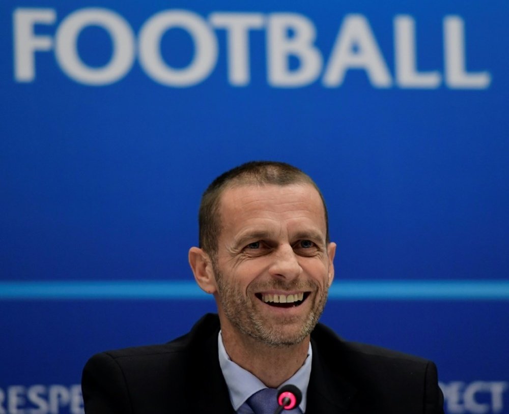 La UEFA está insistiendo en la formación de futbolistas por parte de sus clubes miembros. AFP