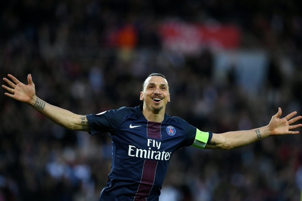 Manchester United are preparing to lure Zlatan Ibrahimovic to Old Trafford. BeSoccer
