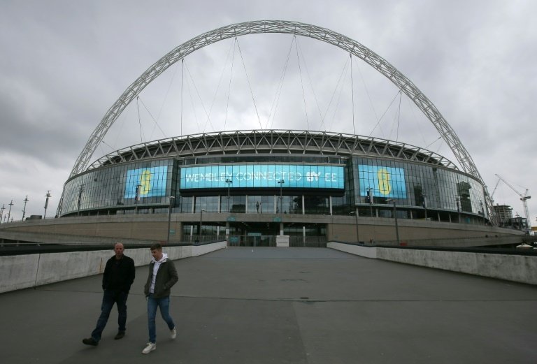 Wembley pitch heavily criticised as Tottenham plan future games
