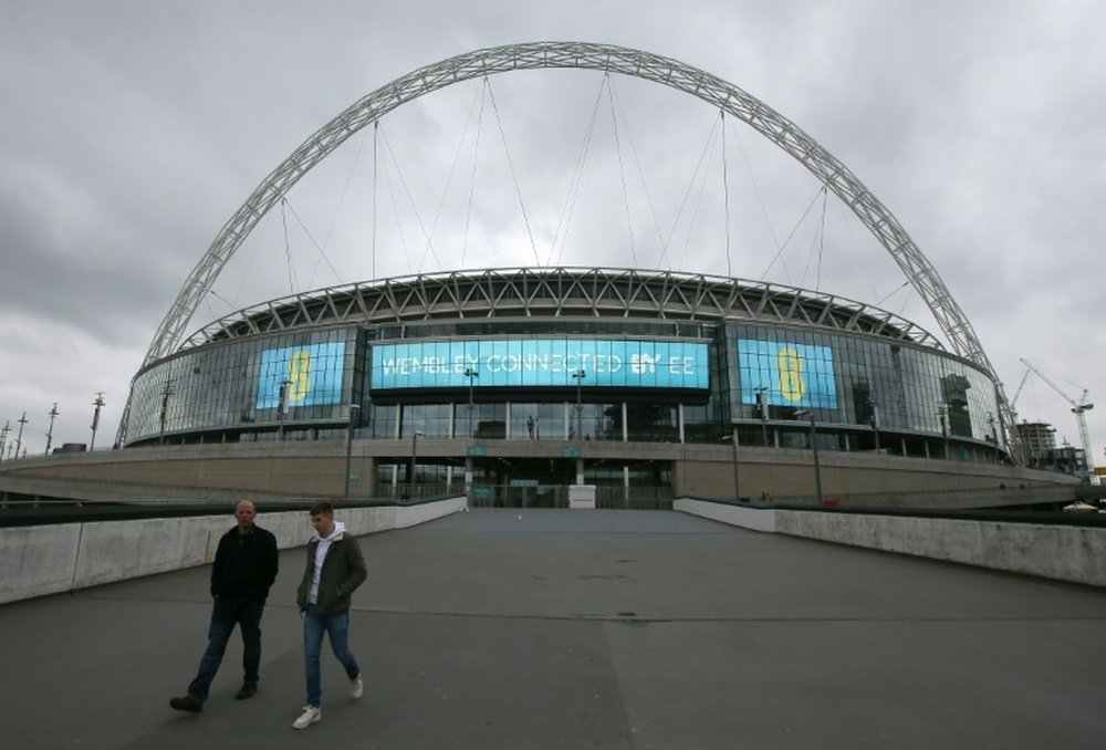 Wembley se postula como candidato a hacerse con la final de la Champions en 2023. AFP