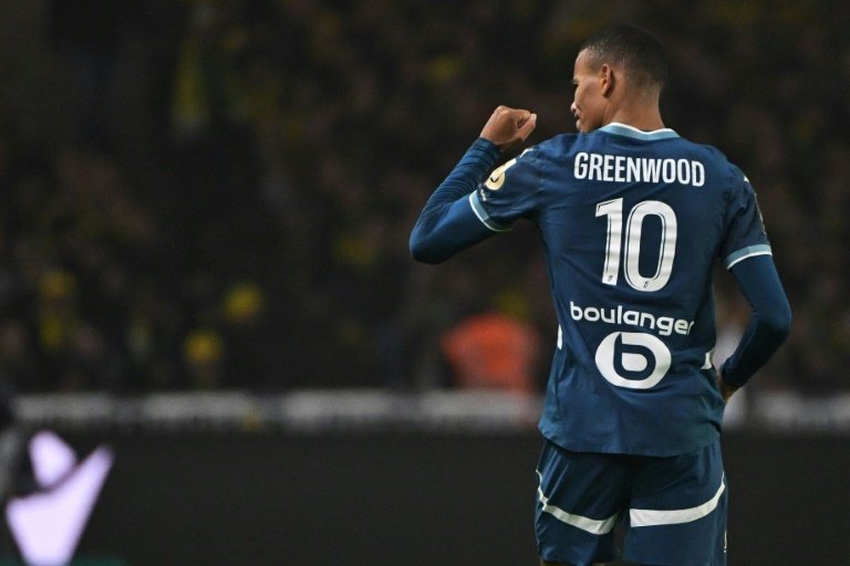 Greenwood obtient le passeport jamaïcain, -1 extracommunautaire pour l'OM