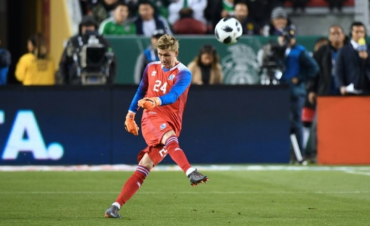 Young Iceland 'keeper makes move to Dijon