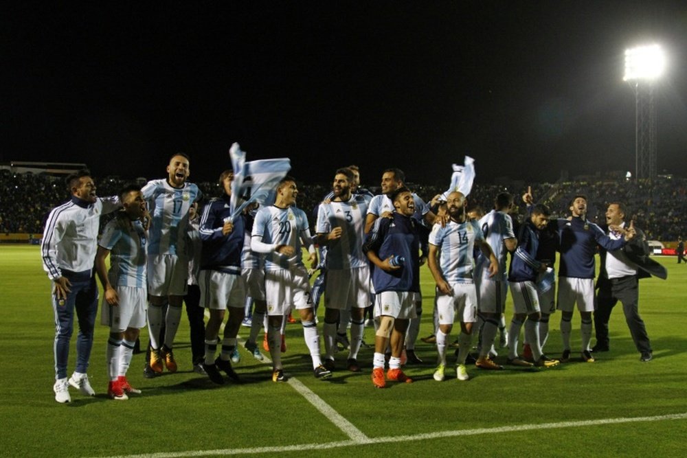 Argentina certificó su clasificación para el Mundial al derrotar a Ecuador. AFP