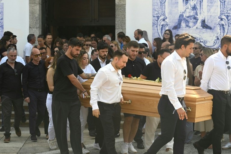 El mundo del fútbol despide a Jota y André Silva en un multitudinario funeral. AFP