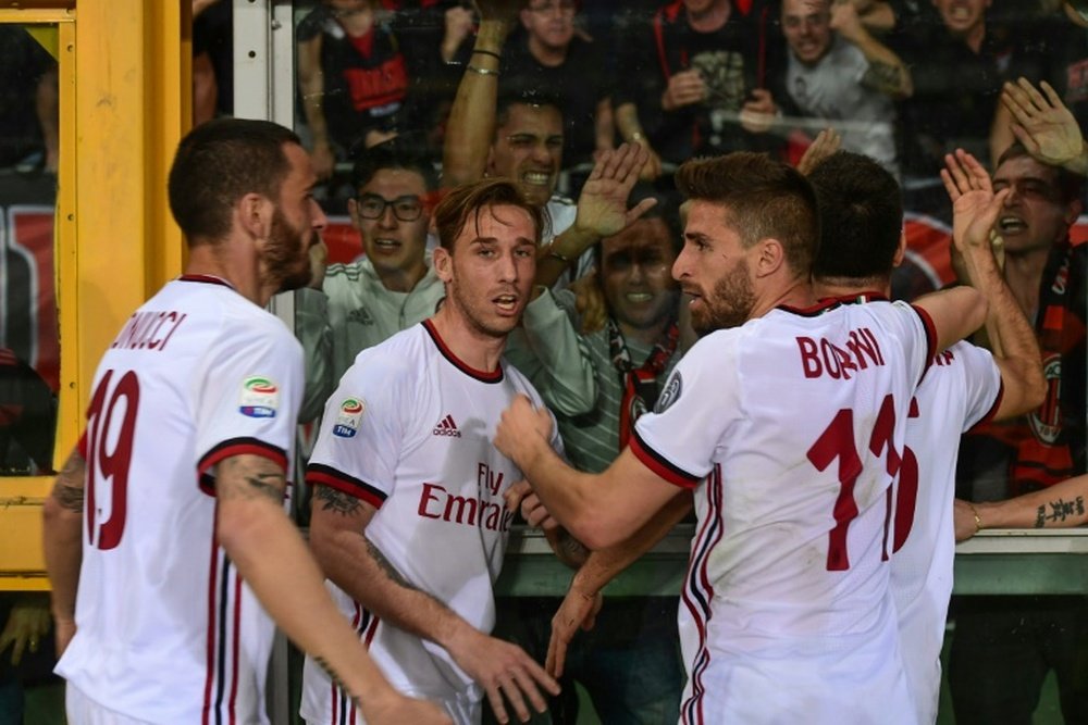 O Milan bateu o Bologna por 1-2. AFP