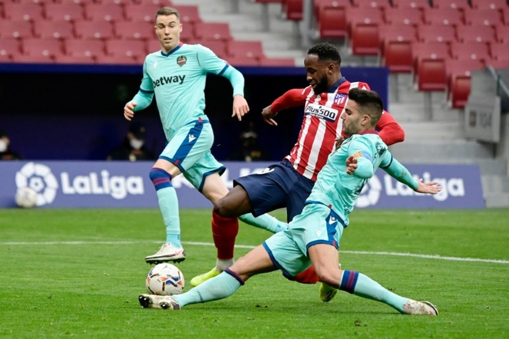 L'Atlético a dû freiner Moussa Dembélé. AFP