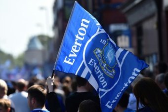 Everton, en difficulté en Premier League, a révélé une perte de 89,1 millions de livres sterling pour la saison 2022-23 dans ses derniers comptes financiers ce dimanche.