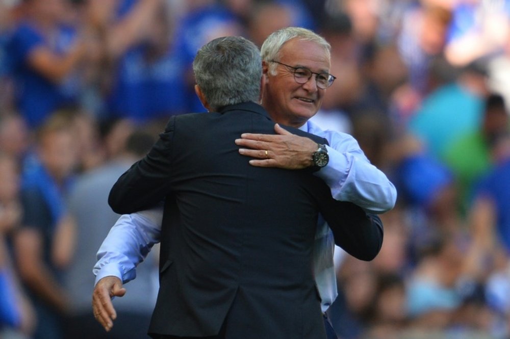 Mourinho y Ranieri tuvieron sus más y sus menos en el pasado, pero ya está todo olvidado.AFP/Archivo