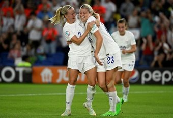 Inglaterra goleó a Noruega para pasar a cuartos de la Eurocopa Femenina. AFP