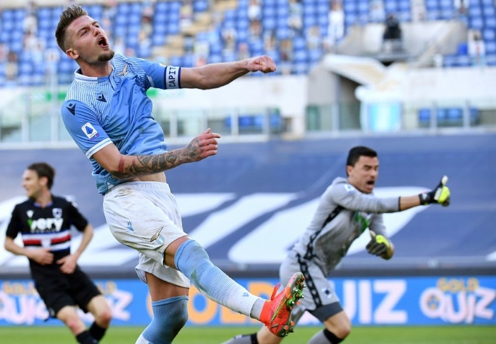 A Lazio engata a quarta e encosta na parte alta. AFP