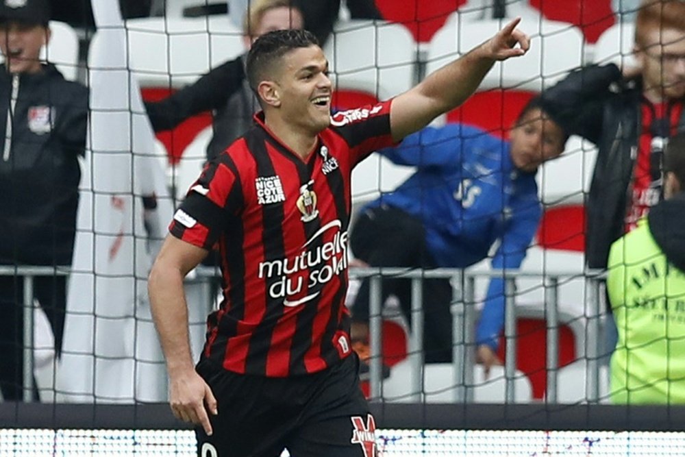 Nices forward Hatem Ben Arfa celebrates after scoring a goal. BeSoccer