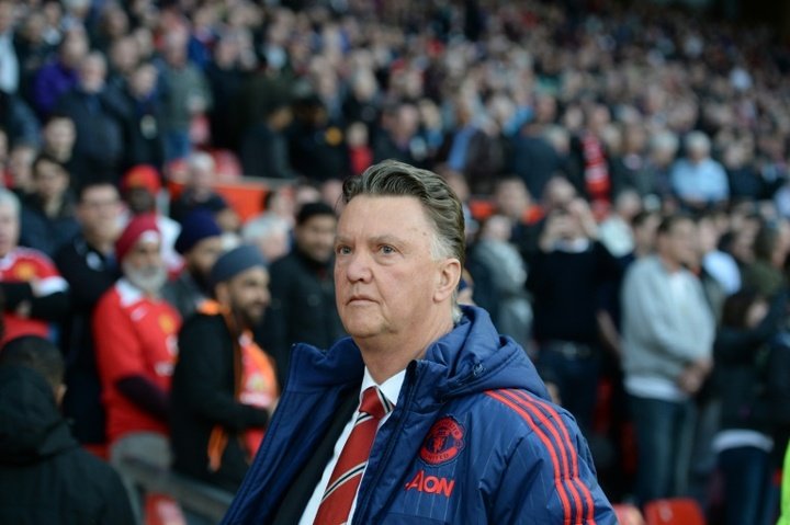 Manchester United's Van Gaal frustrated by Old Trafford 'empty seats'