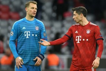Neuer opinó que Lewandowski y el Bayern deben hablar. AFP